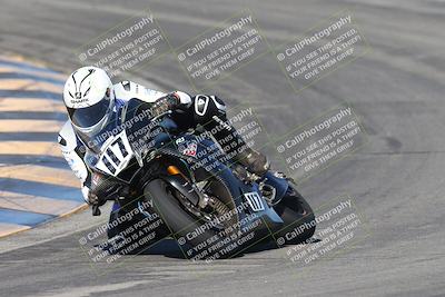 media/Nov-16-2025-Race Pace (Sun) [[8c5fa54630]]/Verified Riders/1-Turns 9 and 10 (925am)/